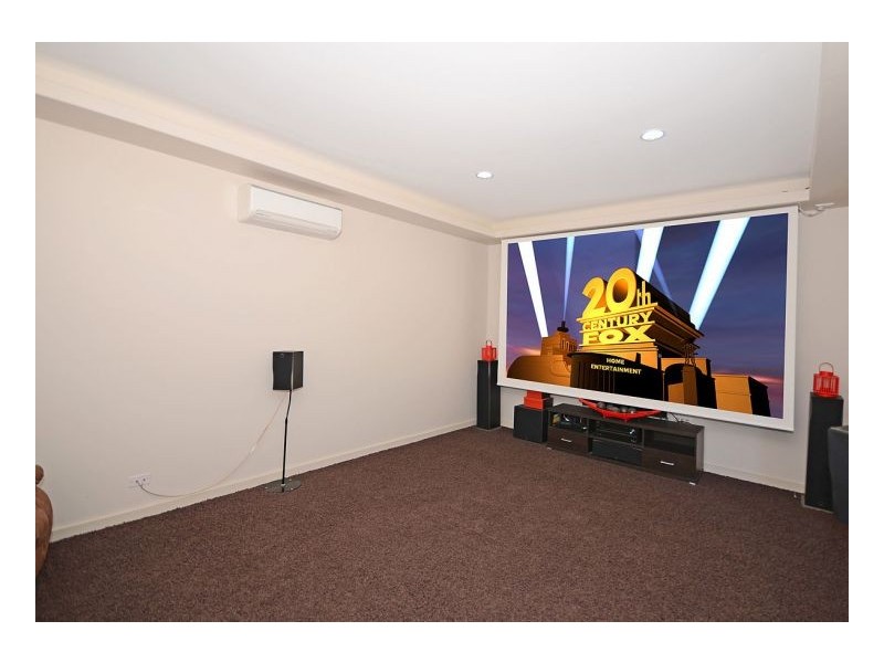 141 Truro St, Torquay QLD 4655