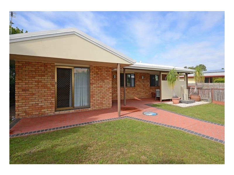 56 Limpus Street, Urangan QLD 4655