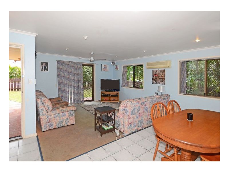 56 Limpus Street, Urangan QLD 4655