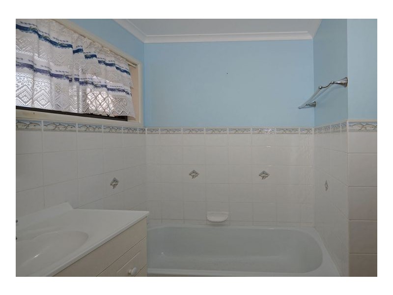 56 Limpus Street, Urangan QLD 4655
