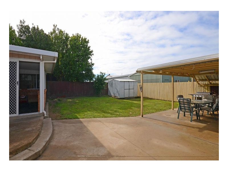 56 Limpus Street, Urangan QLD 4655