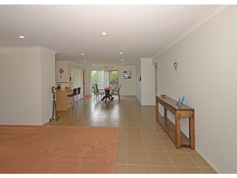 9 Captain Cook Street, Urraween QLD 4655