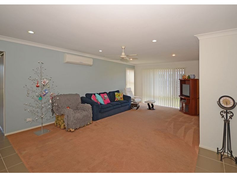 9 Captain Cook Street, Urraween QLD 4655