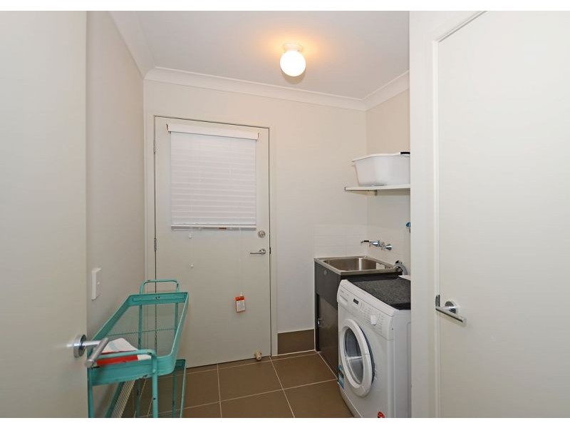 9 Captain Cook Street, Urraween QLD 4655