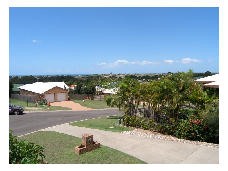 8 Nicholson Ct, Urraween QLD 4655