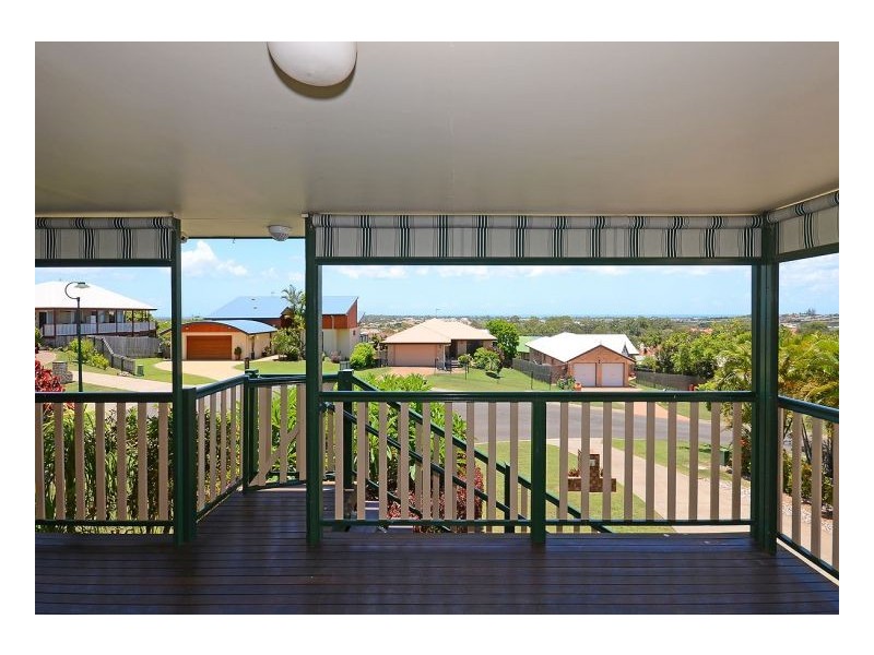 8 Nicholson Ct, Urraween QLD 4655