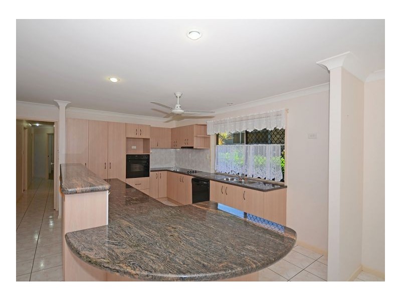 8 Nicholson Ct, Urraween QLD 4655