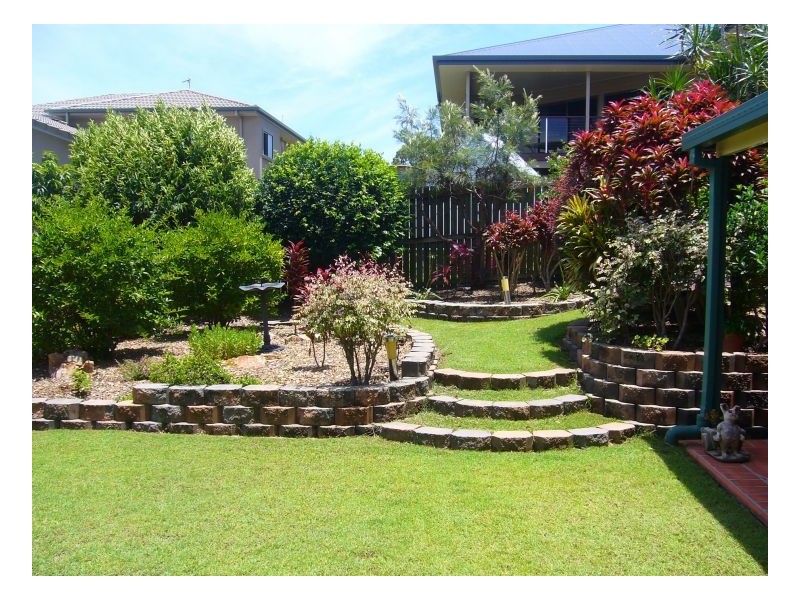 8 Nicholson Ct, Urraween QLD 4655