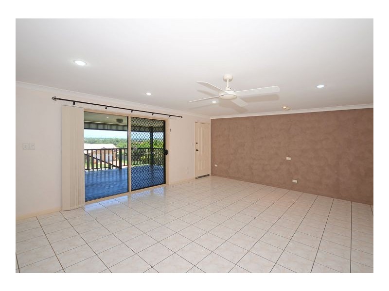 8 Nicholson Ct, Urraween QLD 4655