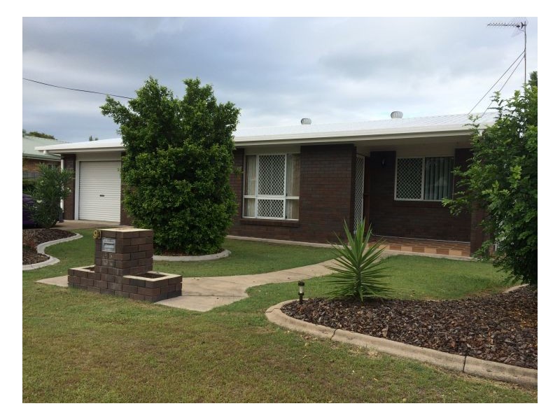90 oleander avenue, Scarness QLD 4655