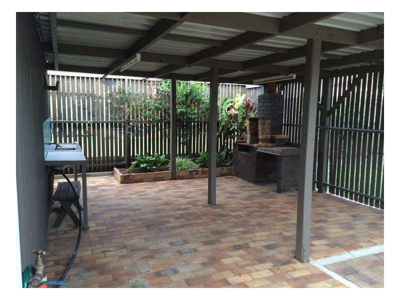 90 oleander avenue, Scarness QLD 4655
