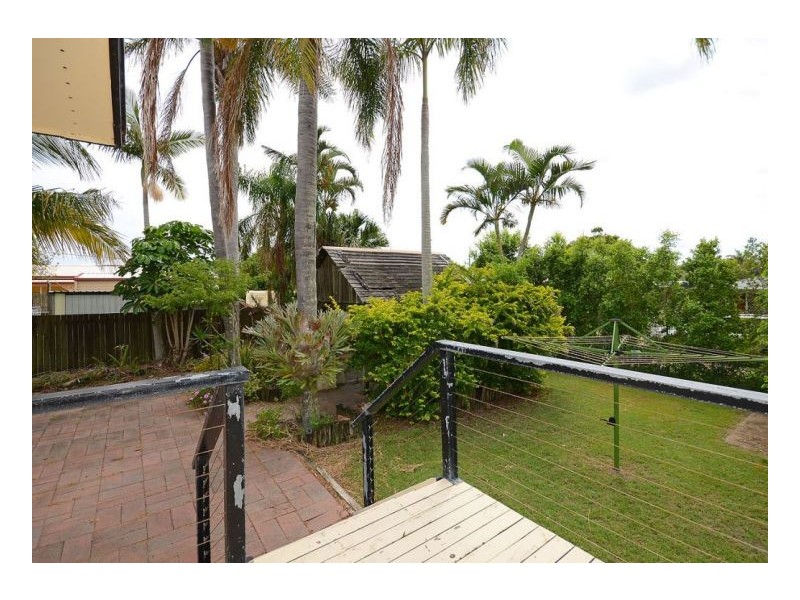 6-8 Crescent Street, Urangan QLD 4655