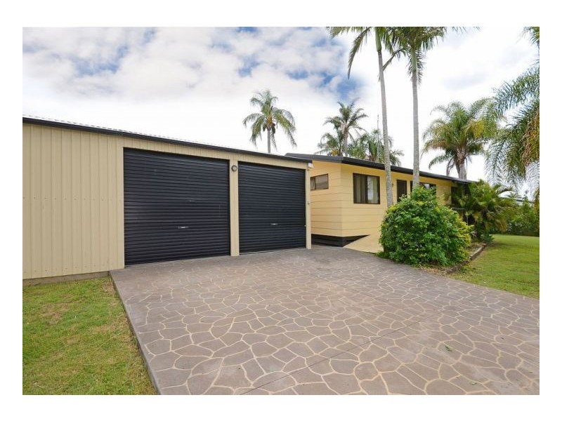 6-8 Crescent Street, Urangan QLD 4655