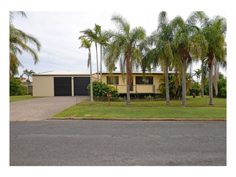 6-8 Crescent Street, Urangan QLD 4655