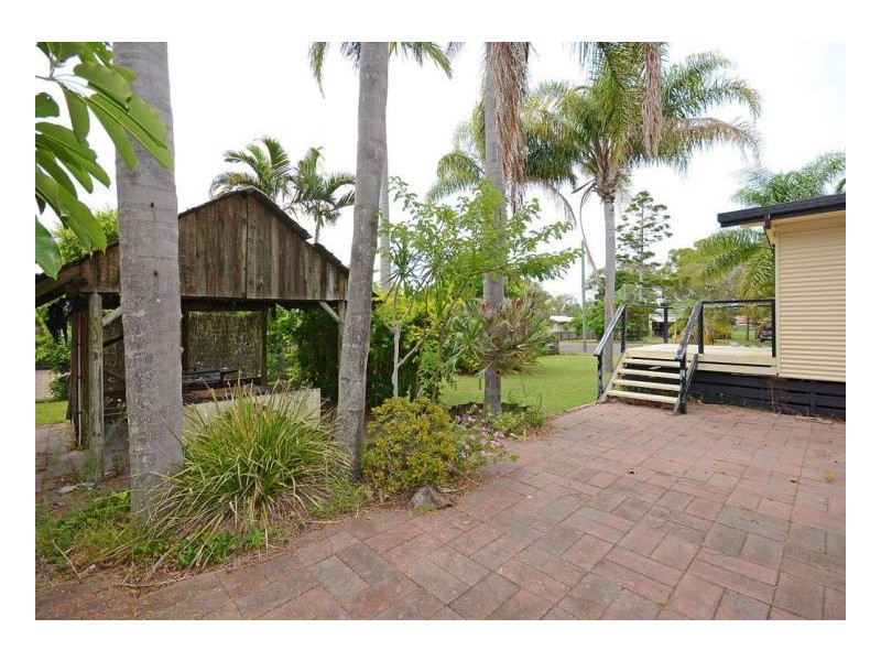 6-8 Crescent Street, Urangan QLD 4655