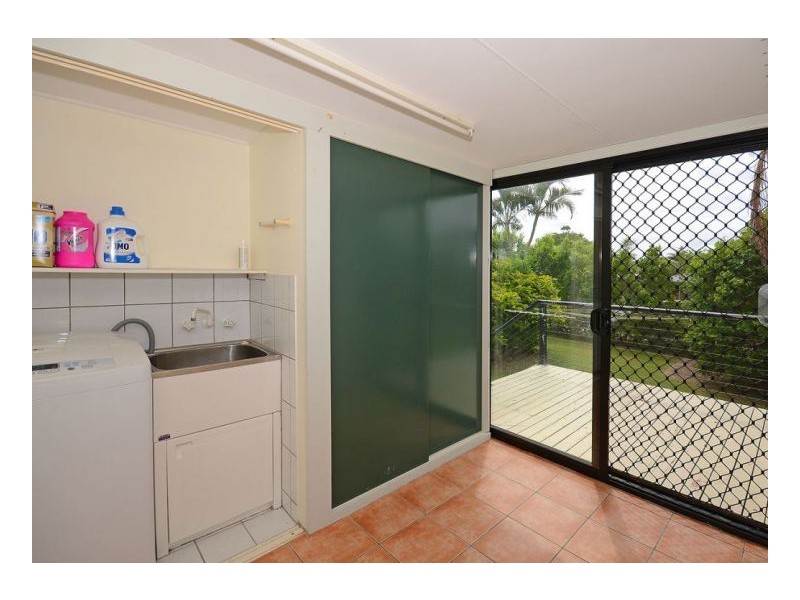 6-8 Crescent Street, Urangan QLD 4655