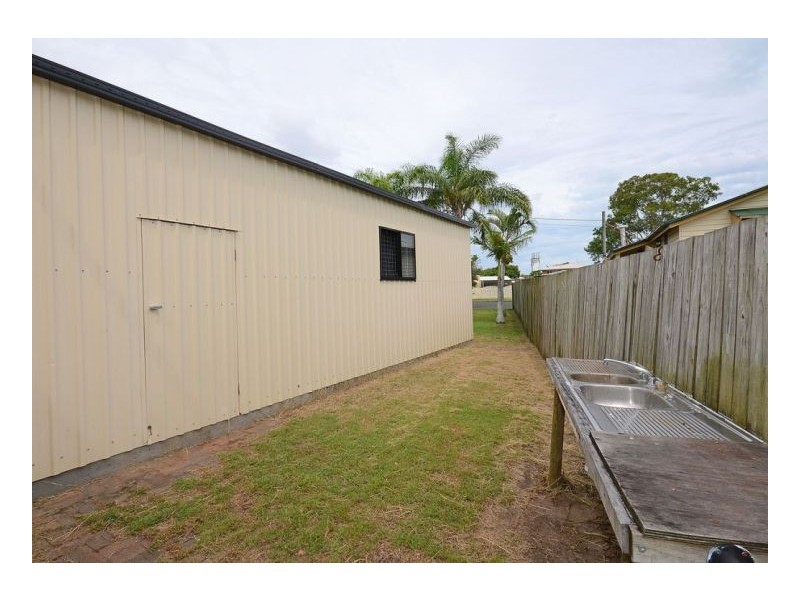 6-8 Crescent Street, Urangan QLD 4655