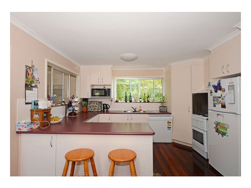 9 Gibbs Street, Urangan QLD 4655