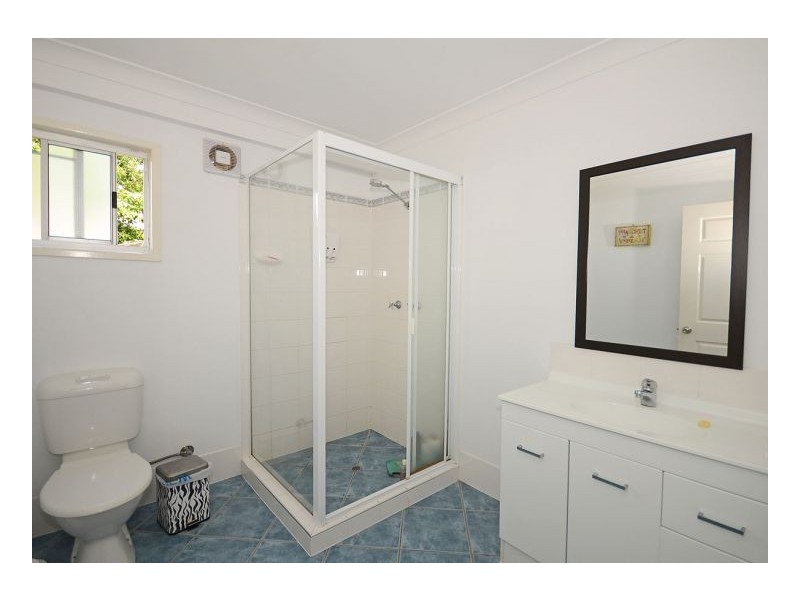 9 Gibbs Street, Urangan QLD 4655
