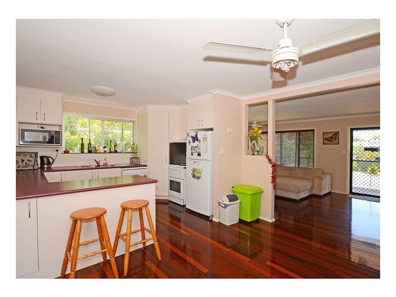 9 Gibbs Street, Urangan QLD 4655