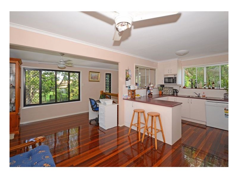 9 Gibbs Street, Urangan QLD 4655