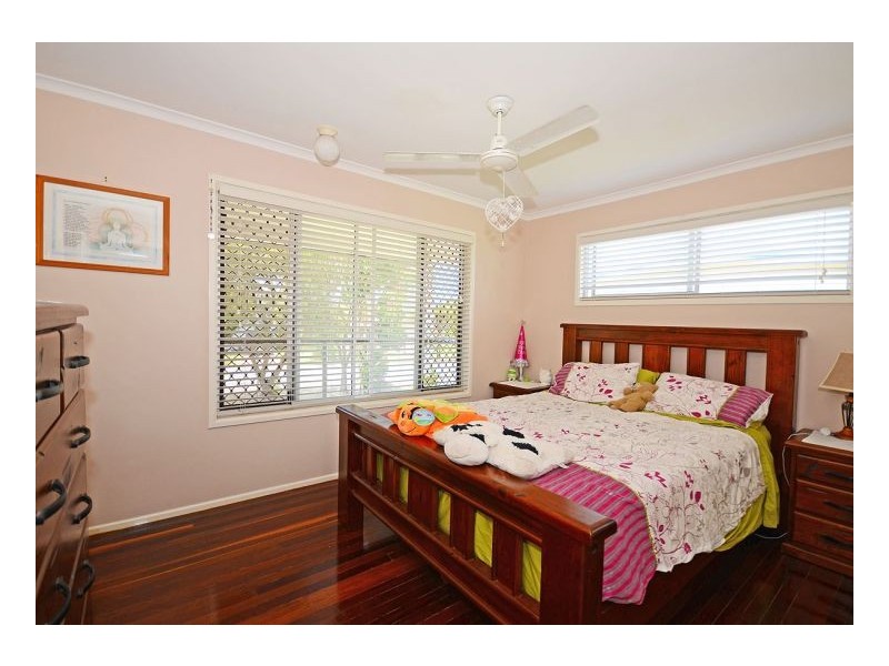 9 Gibbs Street, Urangan QLD 4655
