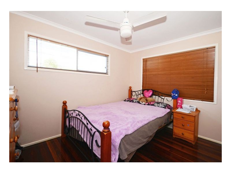 9 Gibbs Street, Urangan QLD 4655