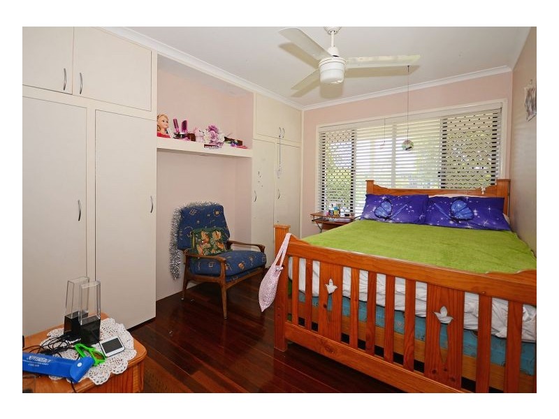 9 Gibbs Street, Urangan QLD 4655