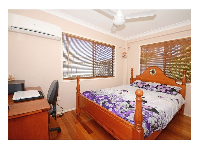 9 Gibbs Street, Urangan QLD 4655