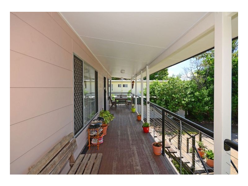 9 Gibbs Street, Urangan QLD 4655
