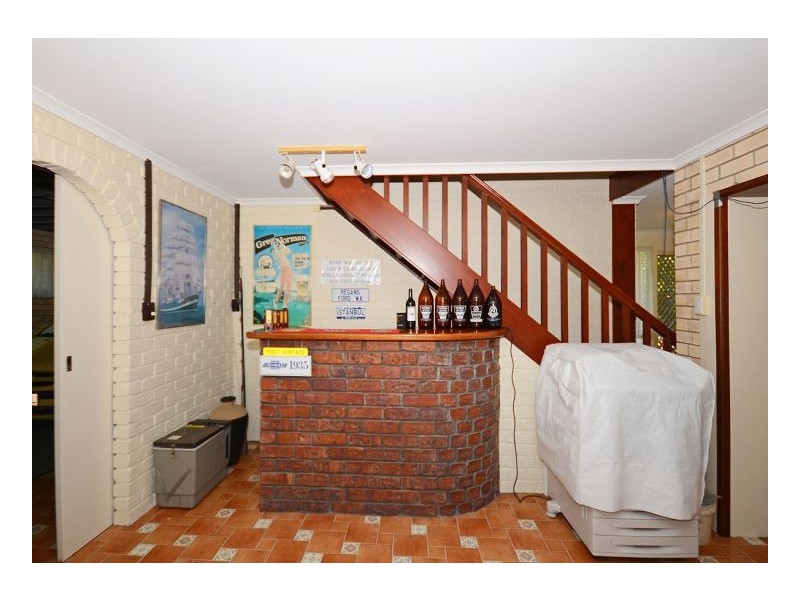 3 Top Street, Torquay QLD 4655