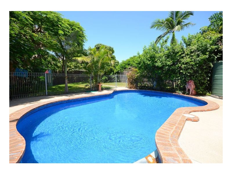 3 Top Street, Torquay QLD 4655