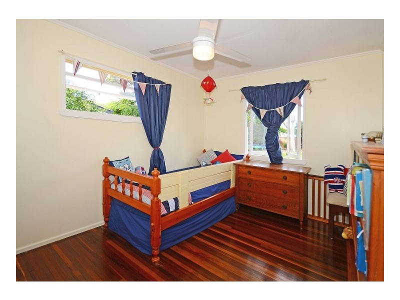 7 Helsham Street, Point Vernon QLD 4655