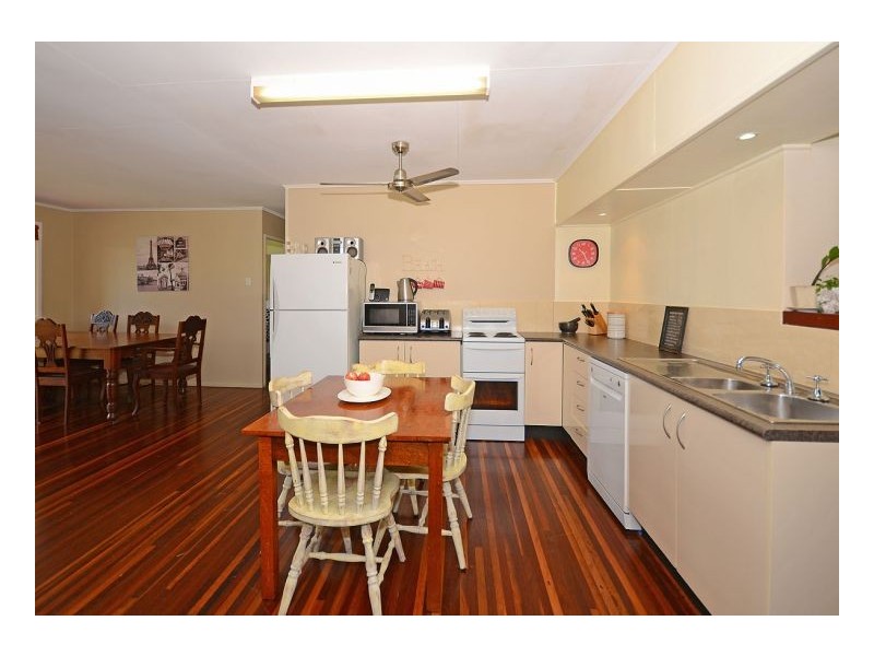7 Helsham Street, Point Vernon QLD 4655