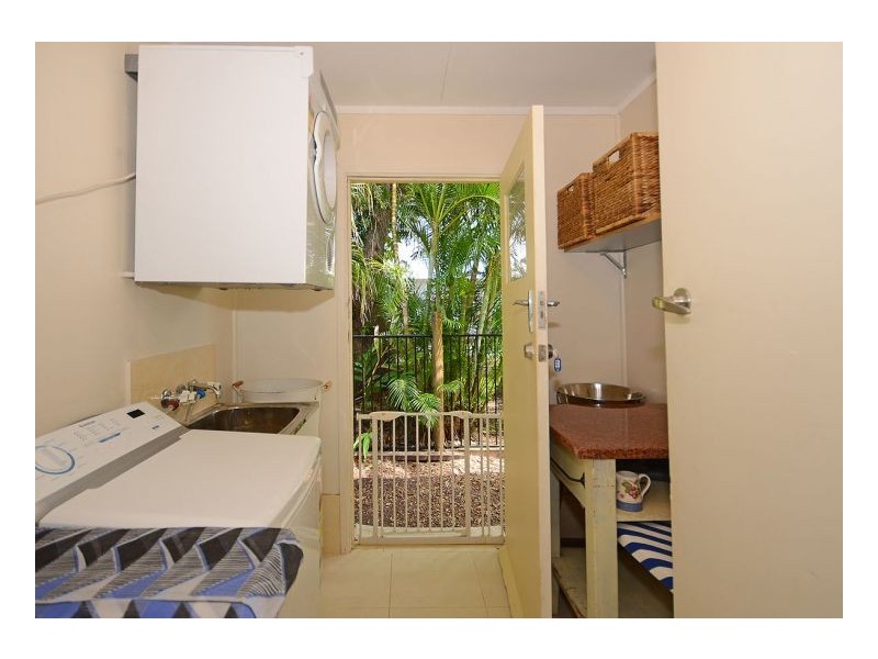 7 Helsham Street, Point Vernon QLD 4655