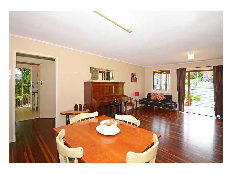 7 Helsham Street, Point Vernon QLD 4655