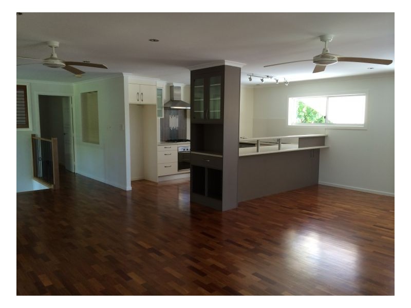43 Richard Street, Urangan QLD 4655