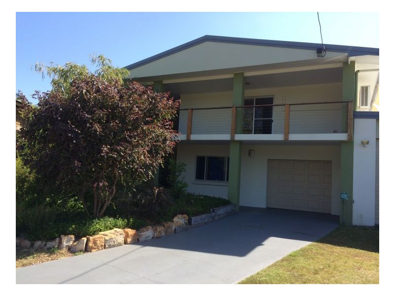 43 Richard Street, Urangan QLD 4655