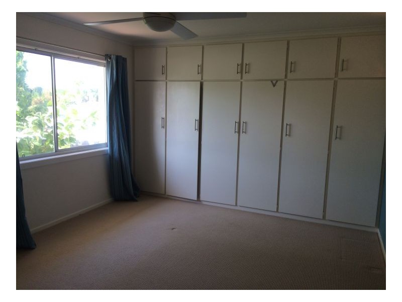 43 Richard Street, Urangan QLD 4655