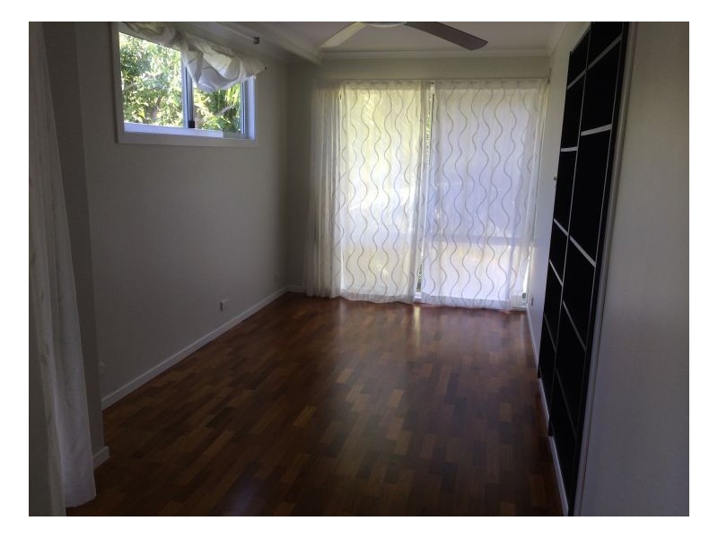 43 Richard Street, Urangan QLD 4655