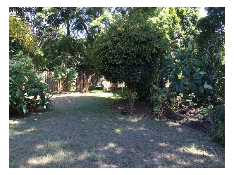 43 Richard Street, Urangan QLD 4655