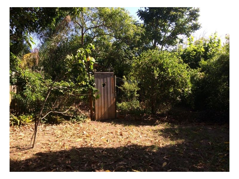 43 Richard Street, Urangan QLD 4655