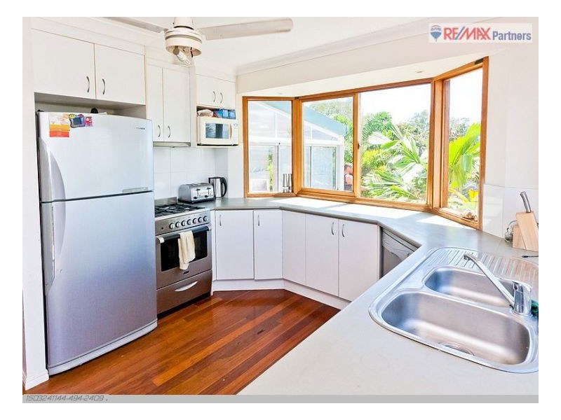 2 Beck Road, Urangan QLD 4655