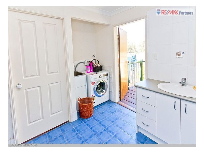 2 Beck Road, Urangan QLD 4655