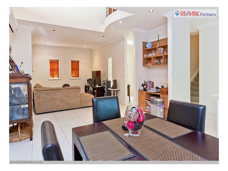 4/243 Torquay Tce, Torquay QLD 4655