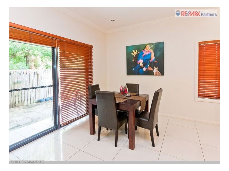 4/243 Torquay Tce, Torquay QLD 4655