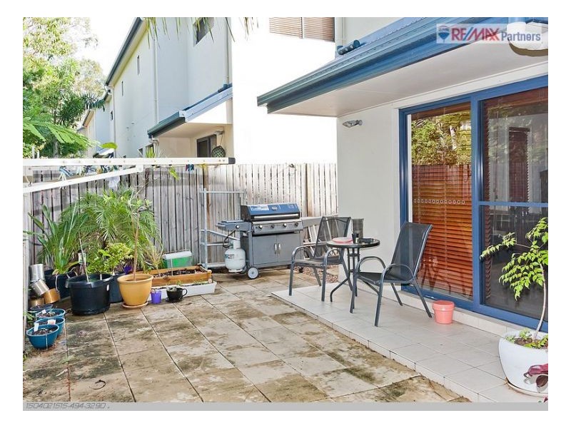 4/243 Torquay Tce, Torquay QLD 4655