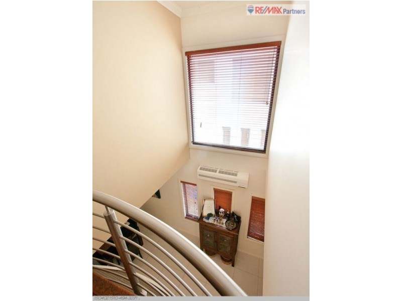 4/243 Torquay Tce, Torquay QLD 4655
