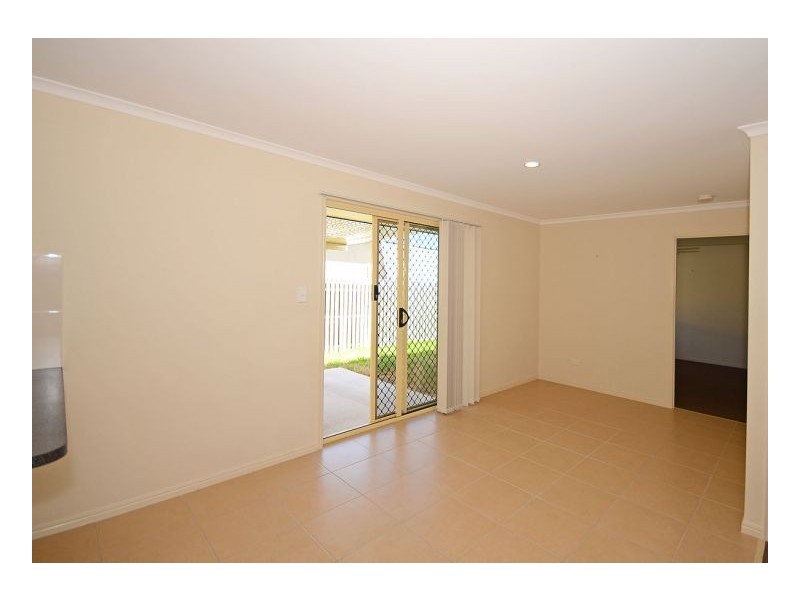 7 Alison Drive, Torquay QLD 4655