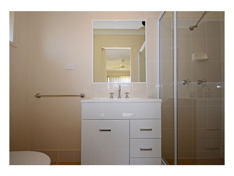 7 Alison Drive, Torquay QLD 4655